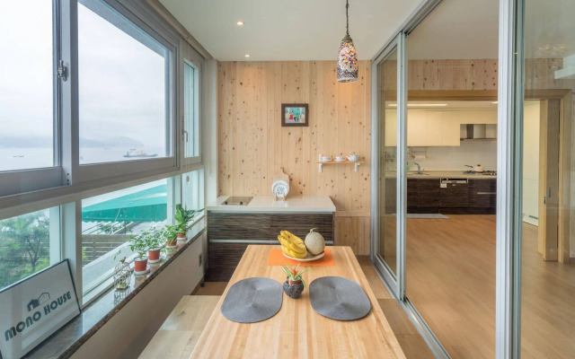 Mono House Busan Songdo Beach