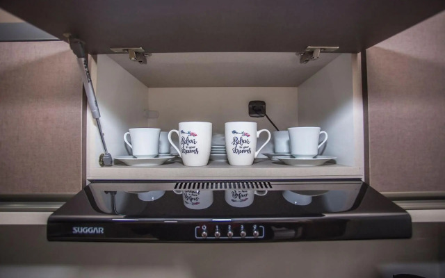 Studio com Cama e Sofá-Cama de Casal - ALL2011