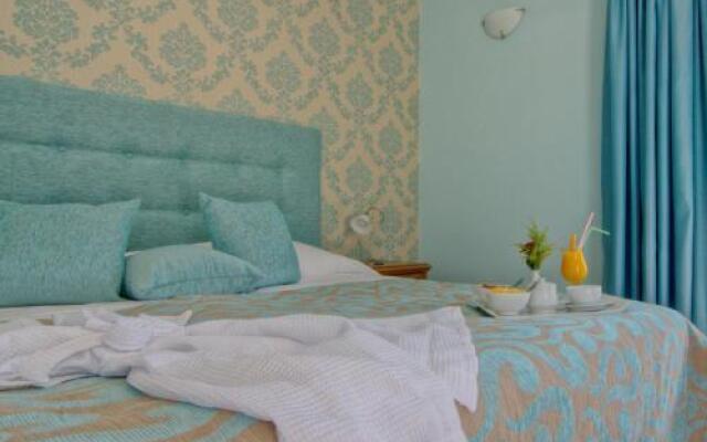 Aparthotel 4 Stars Adelianos Kampos