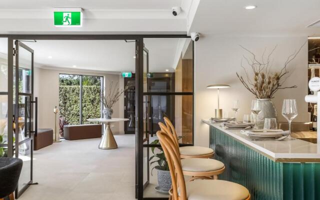 Killara Hotel & Suites