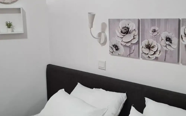 100 AN - Napa Living 40