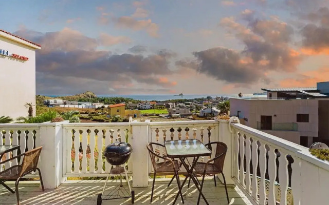 Jeju the Oceanhill Pension