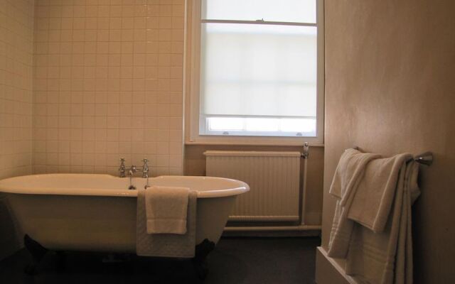 Kings Arms Hotel Westerham by Greene King Inns