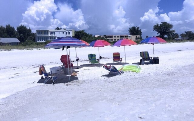 The Anna Maria Island Beach Castaway 1