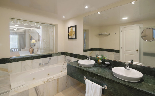 Grand Bahia Principe Aquamarine