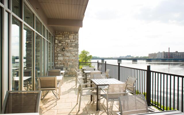 Holiday Inn Express & Suites Rock Falls by IHG