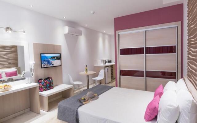 Loutsiana II Deluxe Apartments