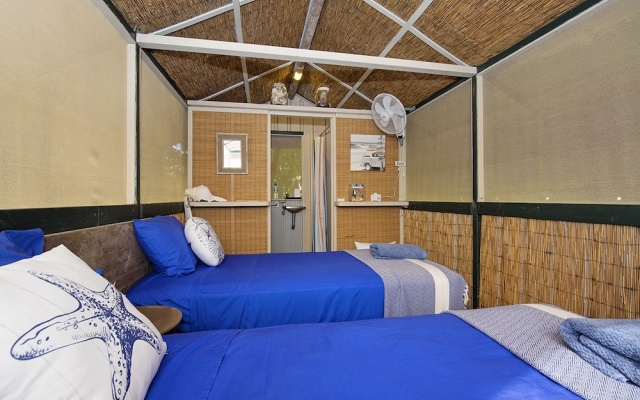 Bremer Island Banubanu Beach Retreat – Guest Rooms – East Arnhem