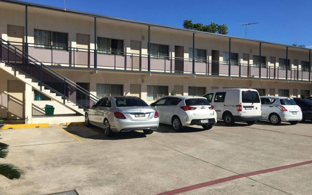 Westside Motor Inn