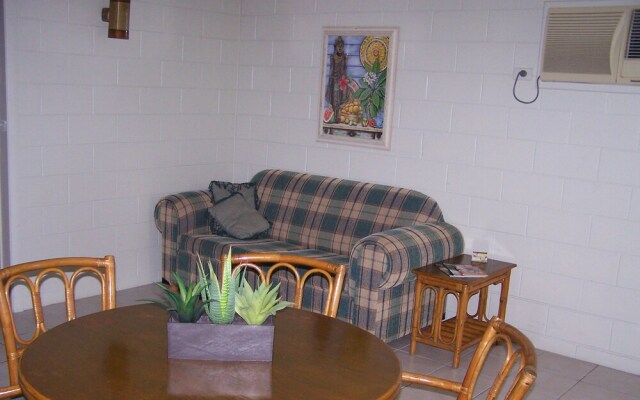 Magnetic Retreat Holiday Units