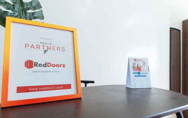 RedDoorz @ CAA Road Las Pinas