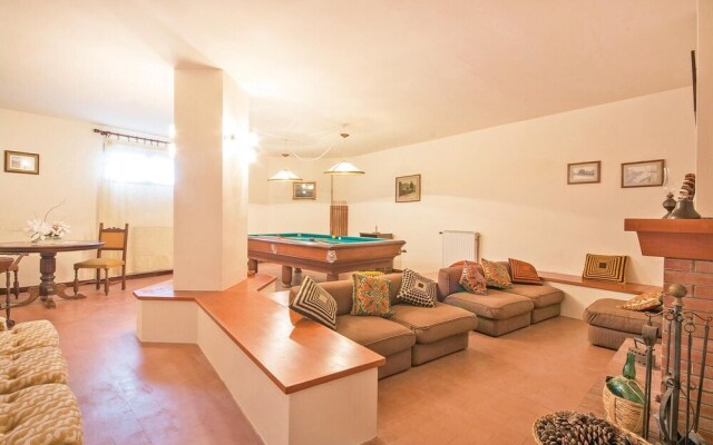 Nice Home in Lari With 3 Bedrooms and Wifi