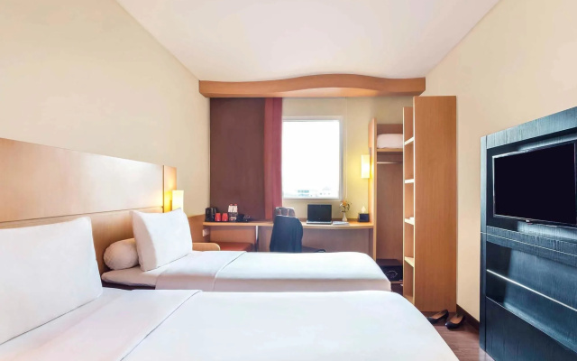 ibis Surabaya City Center