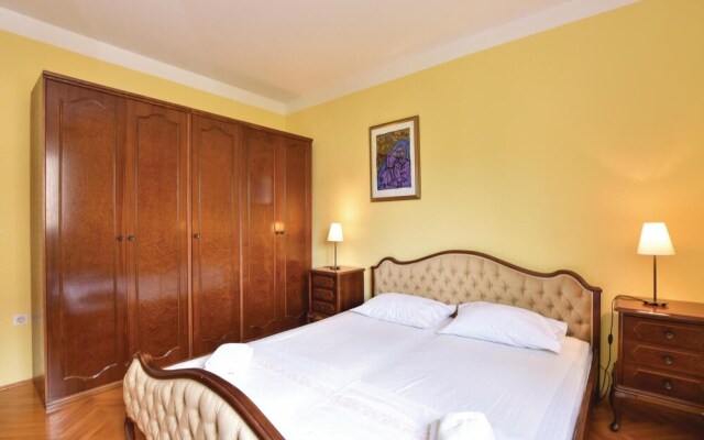 Beautiful Home in Trogir With Wifi and 6 Bedrooms