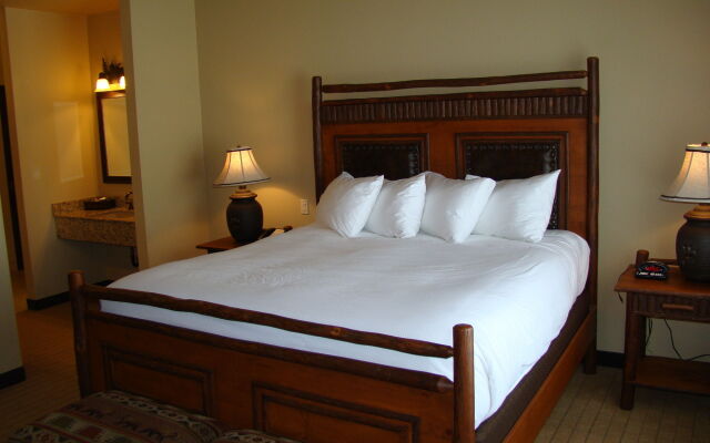 StoneCreek Lodge