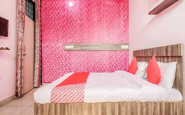 Oyo 24075 Galaxy Guest House