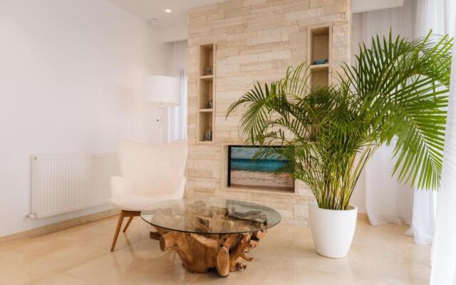 Villa 323 St Georges Complex