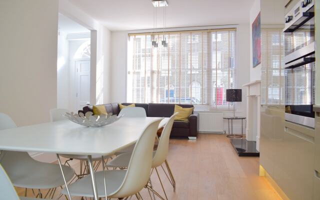 Grand, Luxurious 2 Bed in Angel