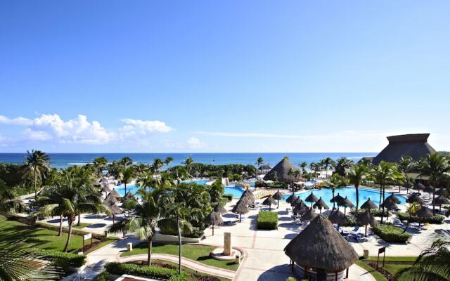 Bahia Principe Vacation Rentals - Quetzal Two-Bedroom Apts