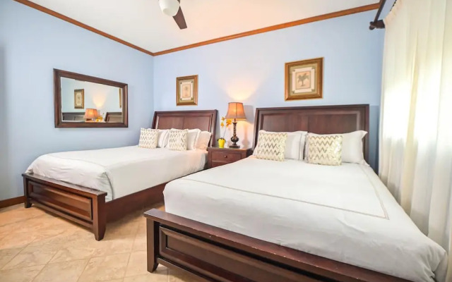 Veranda 1H - 3 bdr 3 Bath Family