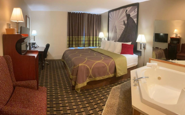 Super 8 by Wyndham Chisago City