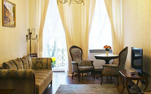 V.I.P.Apartmens Rynok Sqr.19