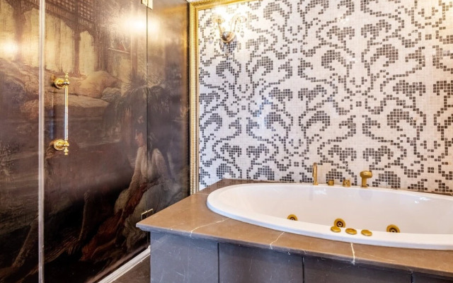 Superb Studio in Historic Mansion in Beylerbeyi