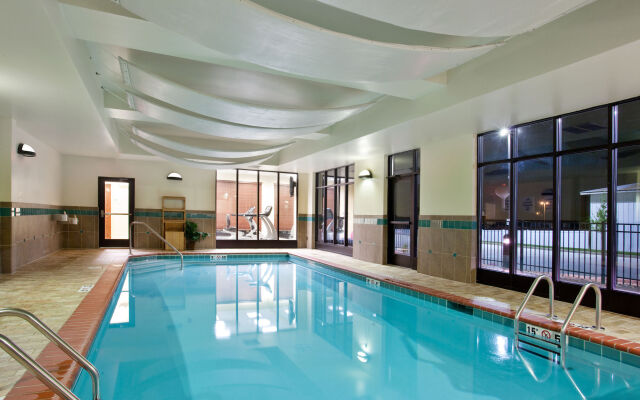 Holiday Inn St. Louis Fairview Heights by IHG