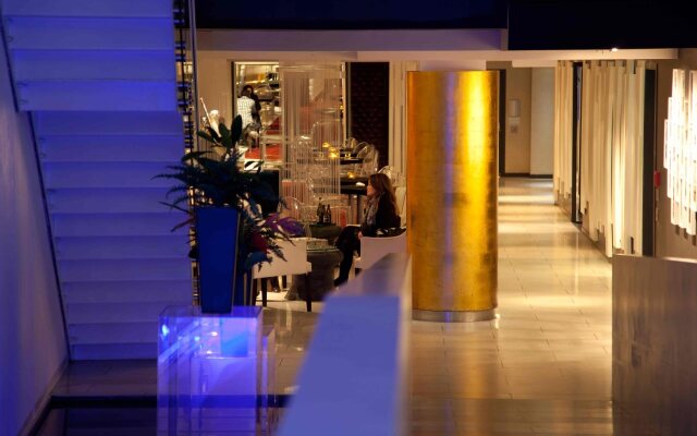 The Quadrant Hotel & Suites