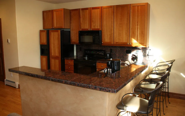 Highland Greens Lodge