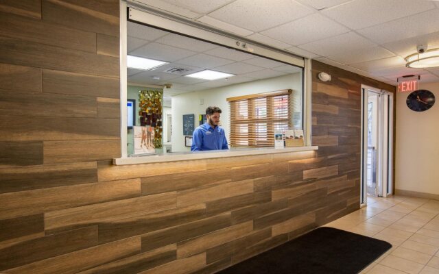Sonesta Simply Suites Miami Airport Doral