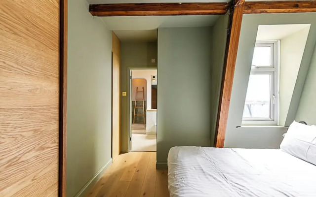 Trendy Southwark Apartment