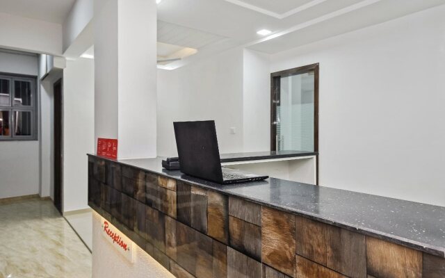 The Address By OYO Rooms