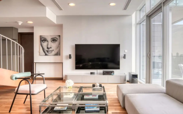 Prime Difc Duplex With Iconic Skyline Views