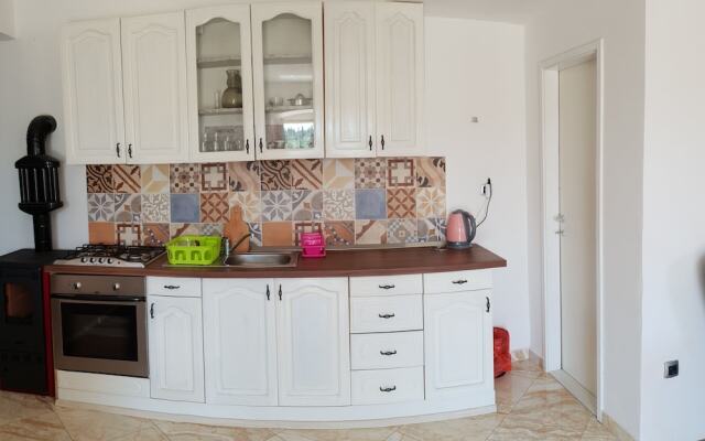 Authentic Villa With Terrace- Complete Privacy