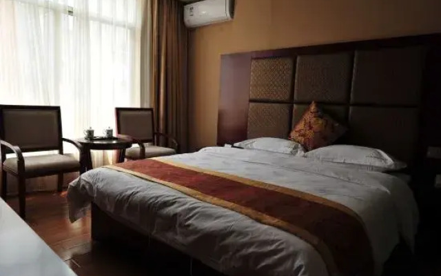 Lifeng Business Hotel