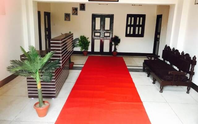 Hotel Dharohar Palace