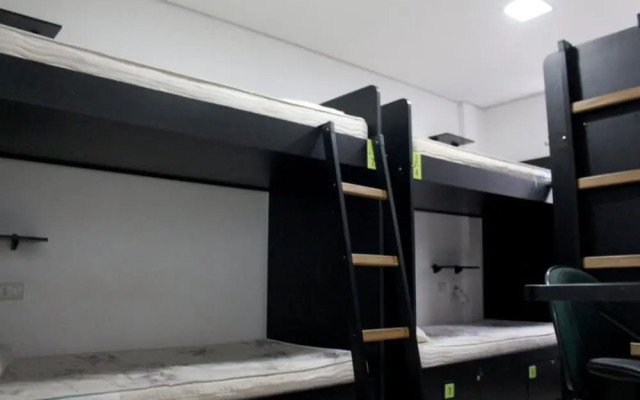 Hacker Hostels