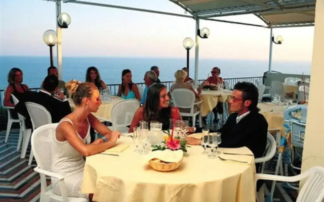 Mangia's Torre del Barone Resort and SPA