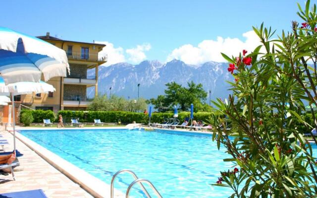 Appartamenti Benaco La Portella by Gardadomusmea