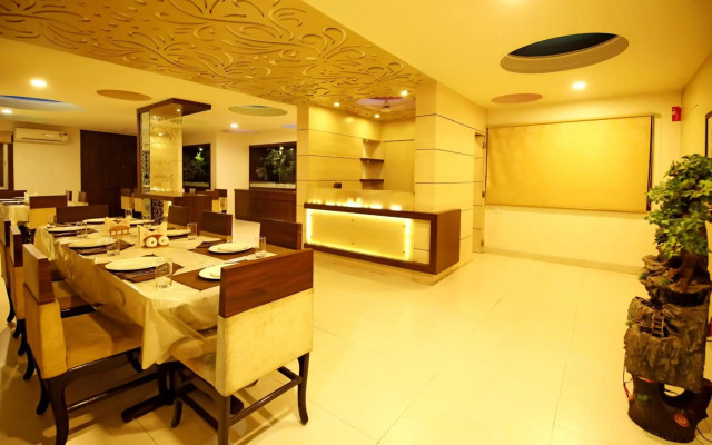 Hotel Ashish Palace