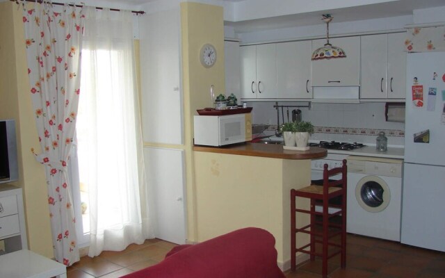 Apartment - 2 Bedrooms with Pool and Sea views - 107777