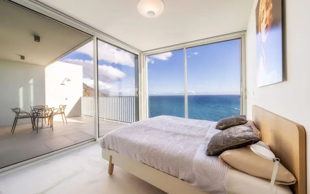 Barreirinha Front-Line Sea View I