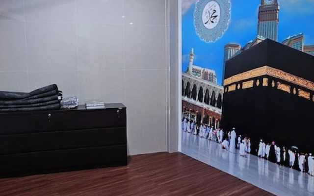 Sunflower Hotel Syariah Near Juanda