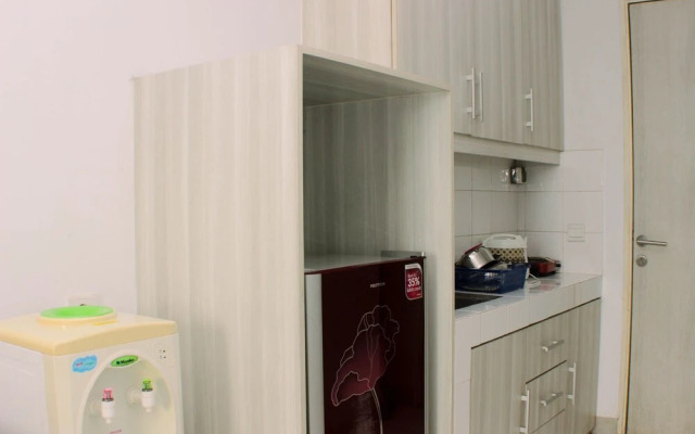 Warm And Simply Studio Room At Azalea Suites Apartment