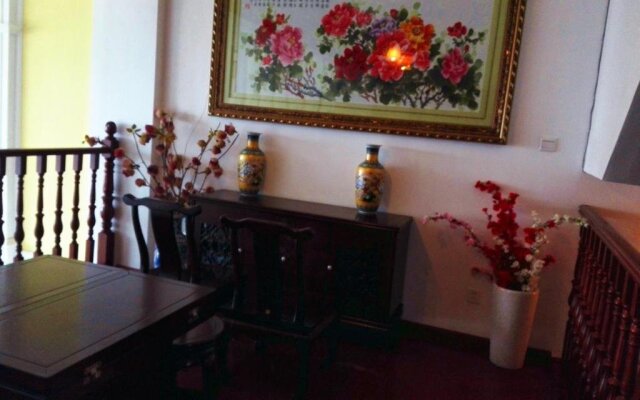 Mama Naxi Guesthouse