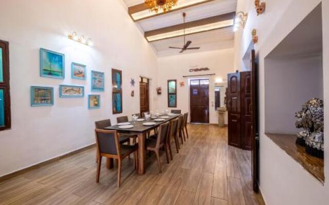 Private pool villa close to beach