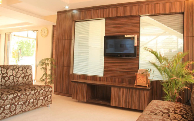 Hotel Sai Gurusthan