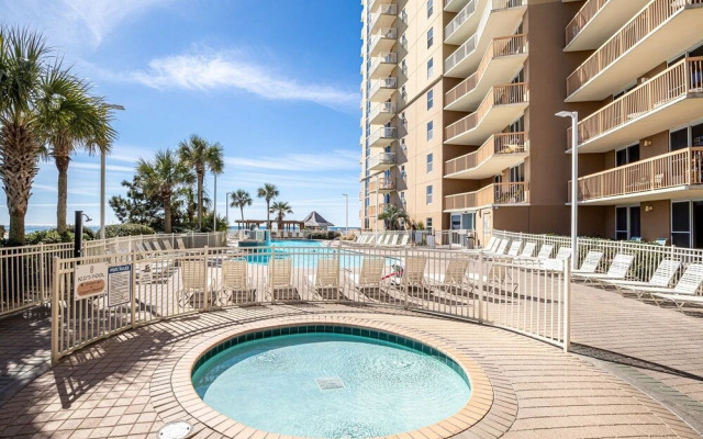 Pelican Beach 1811 1 Bedroom Condo by RedAwning