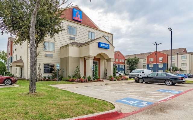 Studio 6 Dallas, TX